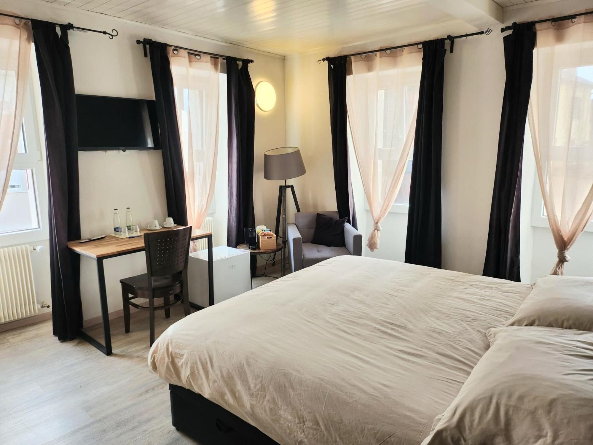 Auberge De L'Union Lens Dış mekan fotoğraf